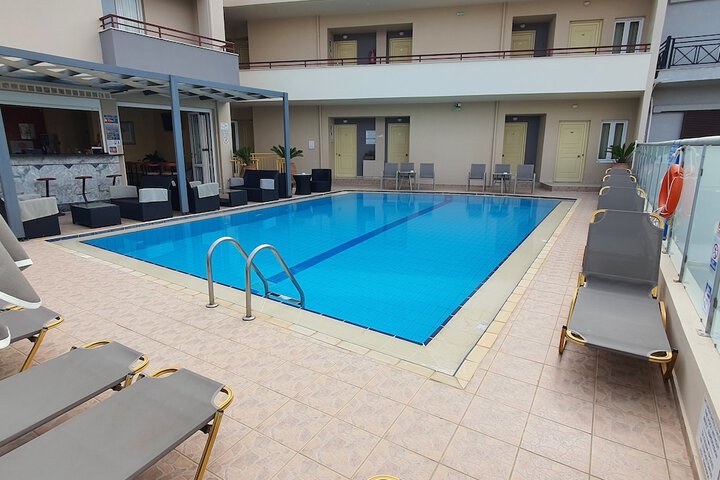 Hotel 85 of 95