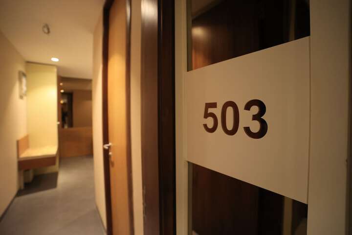 Room 13 of 43