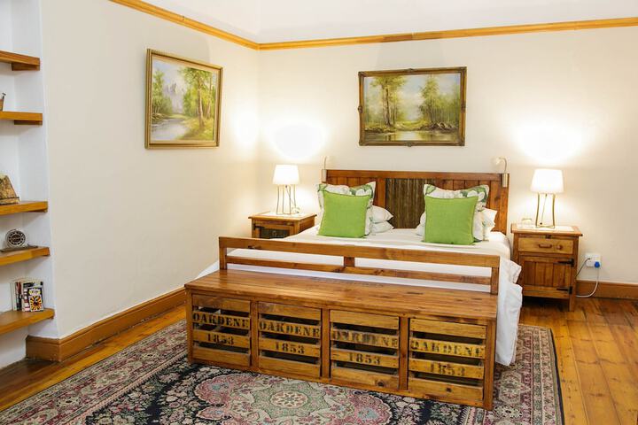 Room 13 of 48