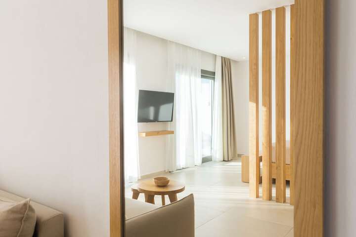 Room 145 of 294