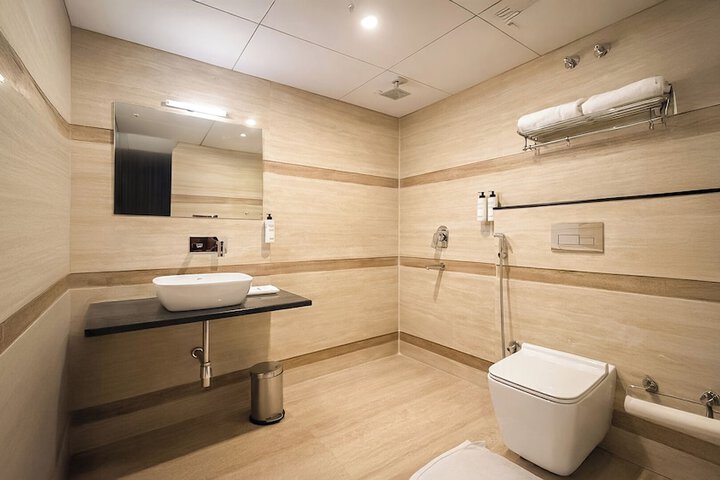 Room 44 of 79
