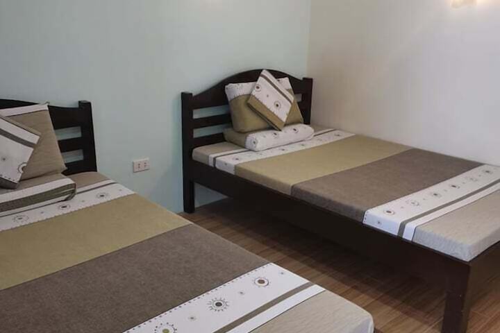 Room 9 of 47