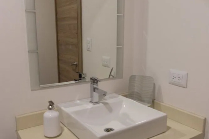Room 8 of 16