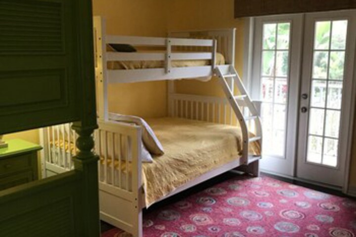 Room 18 of 19