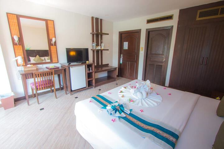 Room 5 of 60