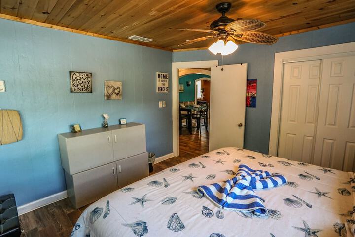 Room 2 of 15