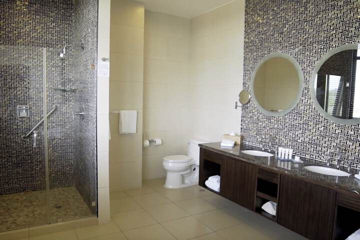 Room 44 of 230