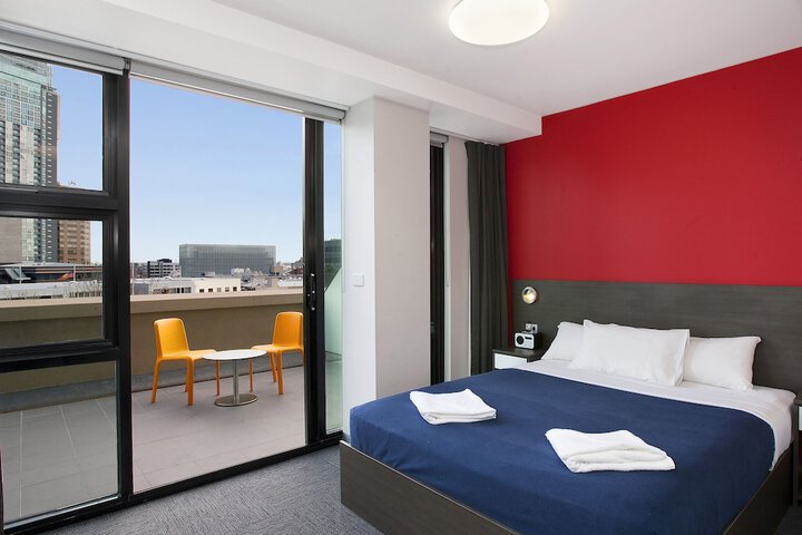 Room 10 of 82