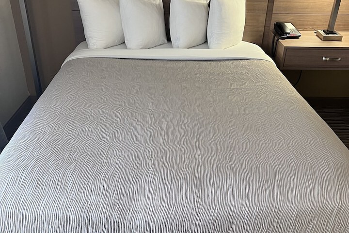 2 Queen Beds (5 of 16)