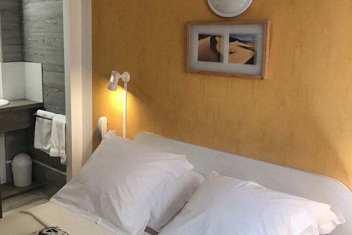 Room 7 of 31