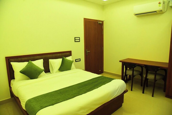 Room 8 of 65