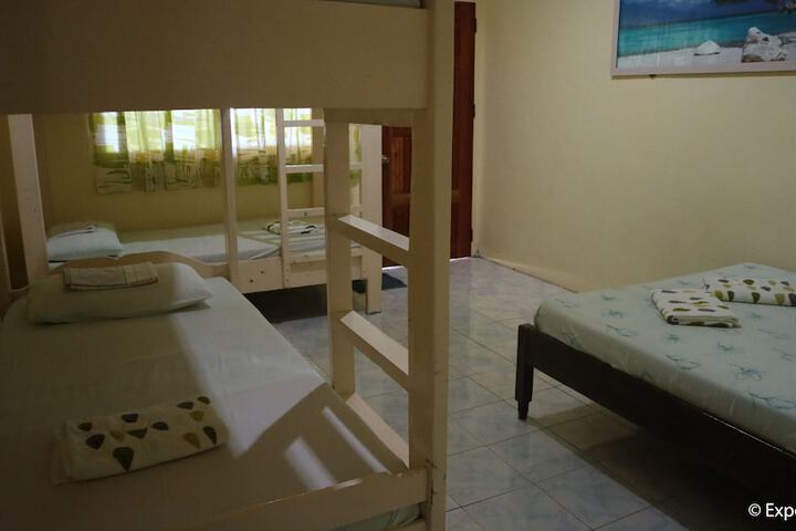 Room 10 of 38