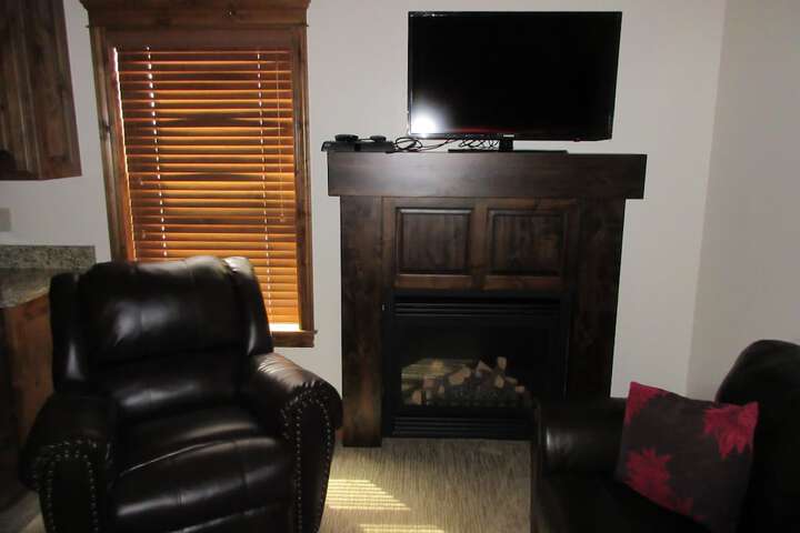 Room 13 of 28