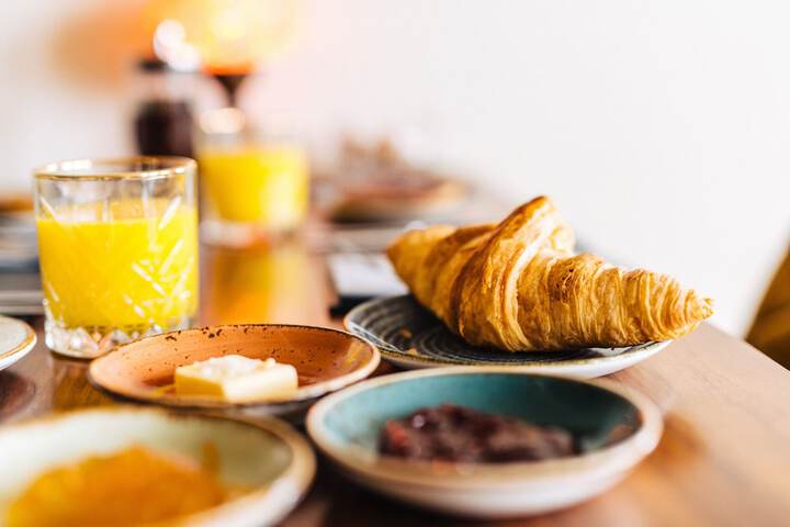 Breakfast/Coffee Service 26 of 31