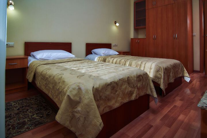 Room 15 of 115