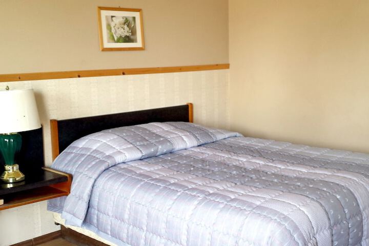 Room 7 of 49