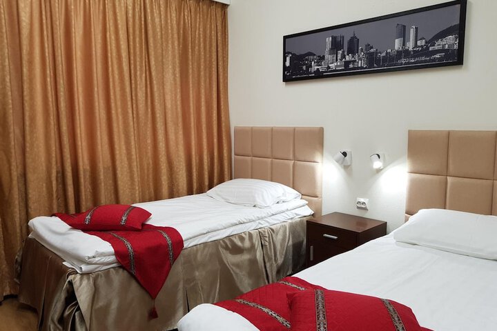 Room 15 of 36