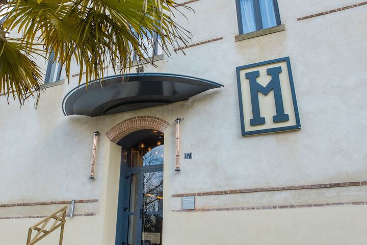 Hotel 74 of 76