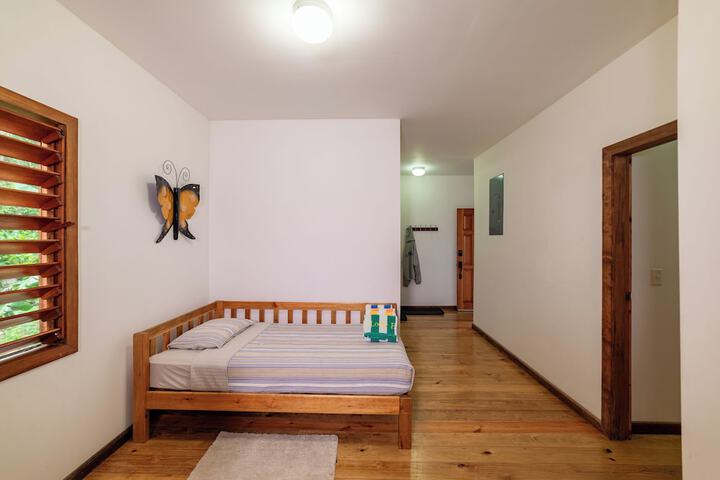 Room 99 of 292