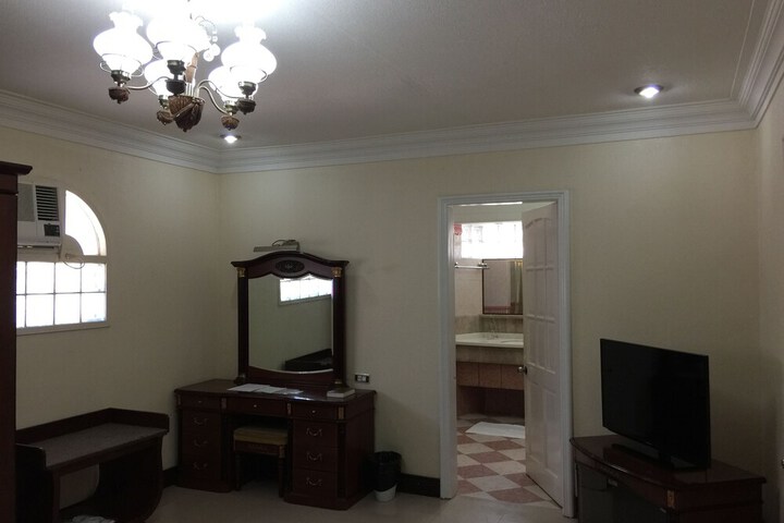 Room 18 of 54