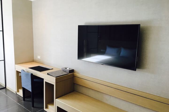 Room 6 of 120
