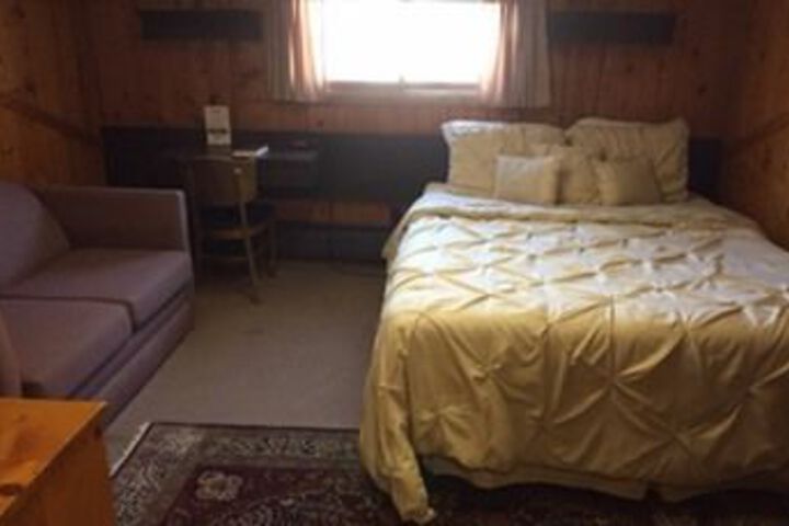 Room 127 of 182