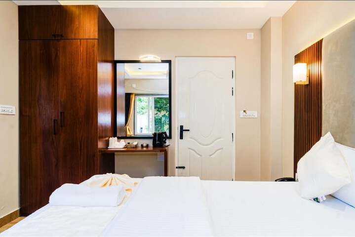 Room 18 of 24