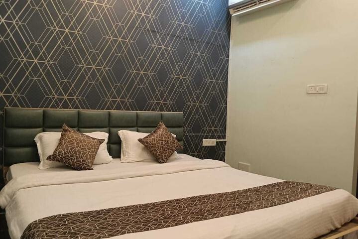 Room 17 of 43