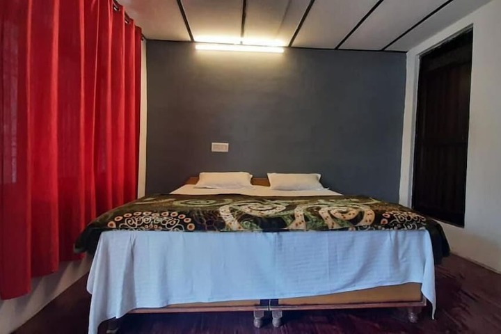 Room 6 of 40