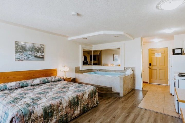 Room 3 of 6