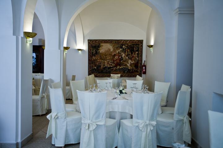 Dining 56 of 79