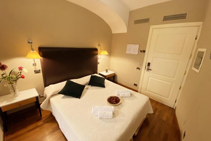 Room 15 of 19