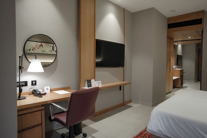 Room 31 of 81