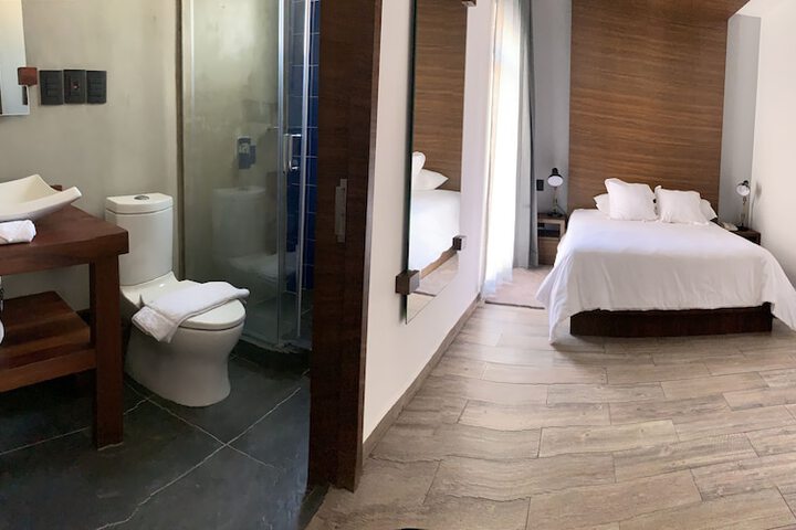 Room 8 of 31