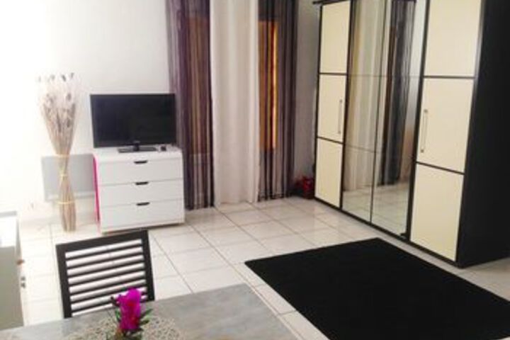 Room 193 of 234
