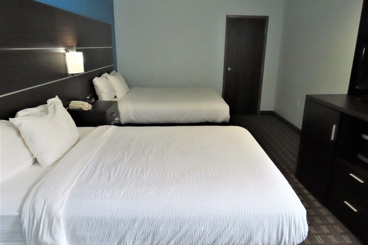 Room 7 of 75