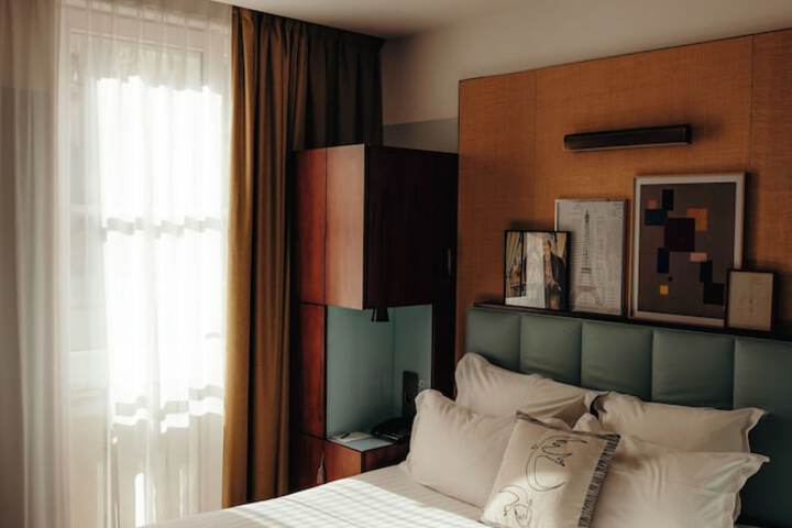 Room 9 of 57