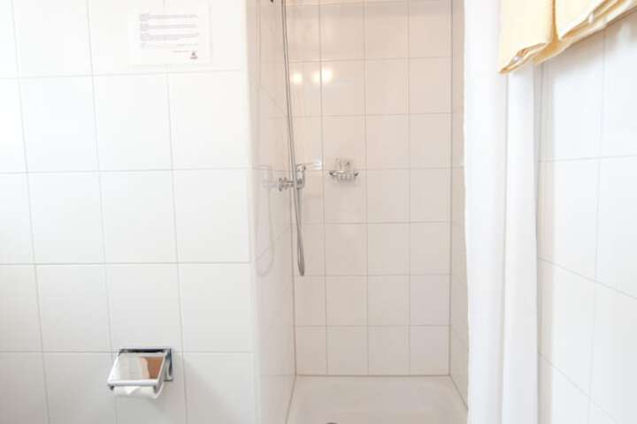 Room 3 of 51