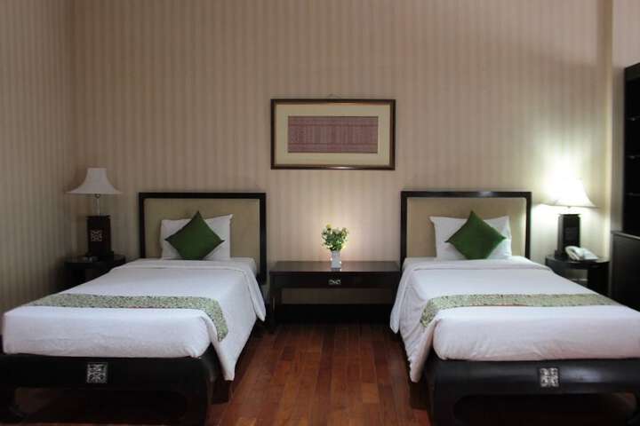 Room 4 of 48