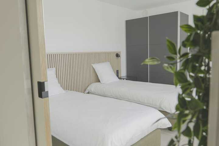 Room 15 of 59