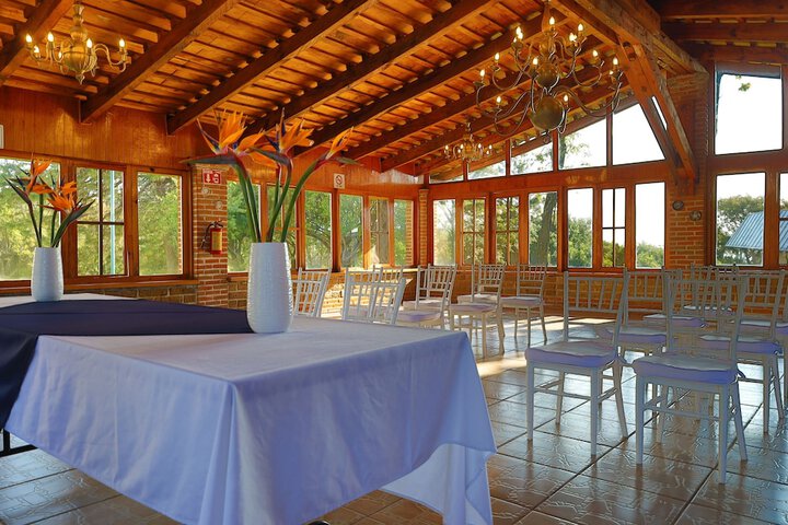 Banquet hall
