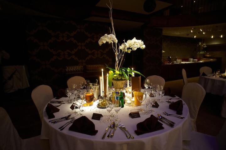 Dining 36 of 65
