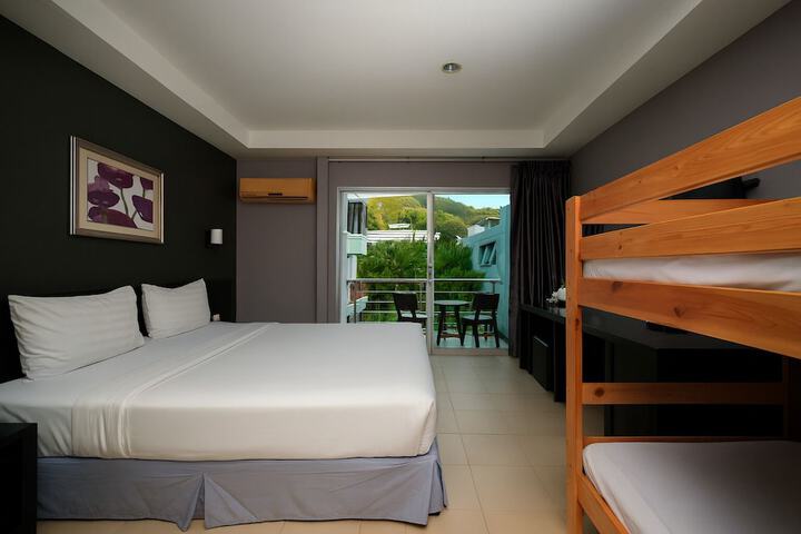 Room 21 of 49