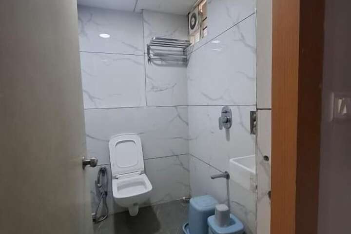 Room 15 of 22