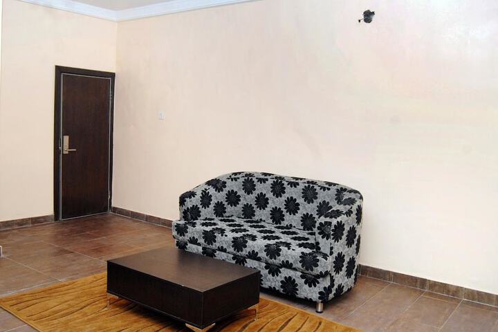 Room 16 of 28