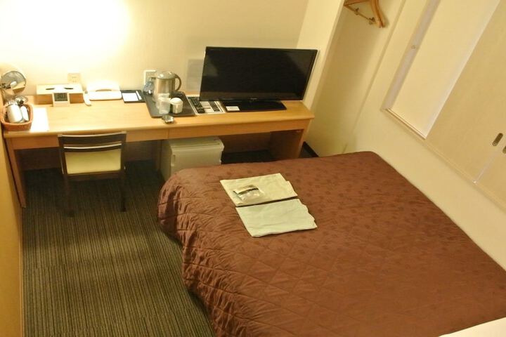 Room 18 of 34