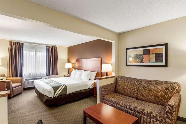Standard | King Bed (7 of 8)