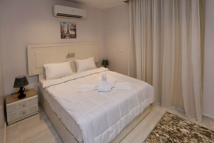 Room 7 of 42