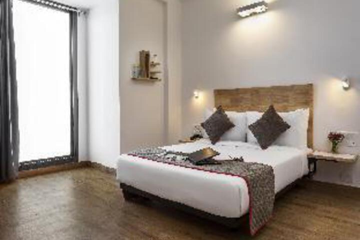 Oyo Townhouse 004 Sector 51 Noida