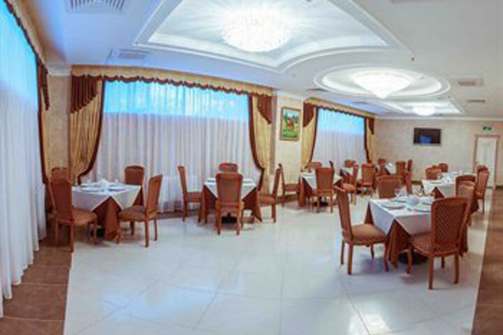 Dining 21 of 27
